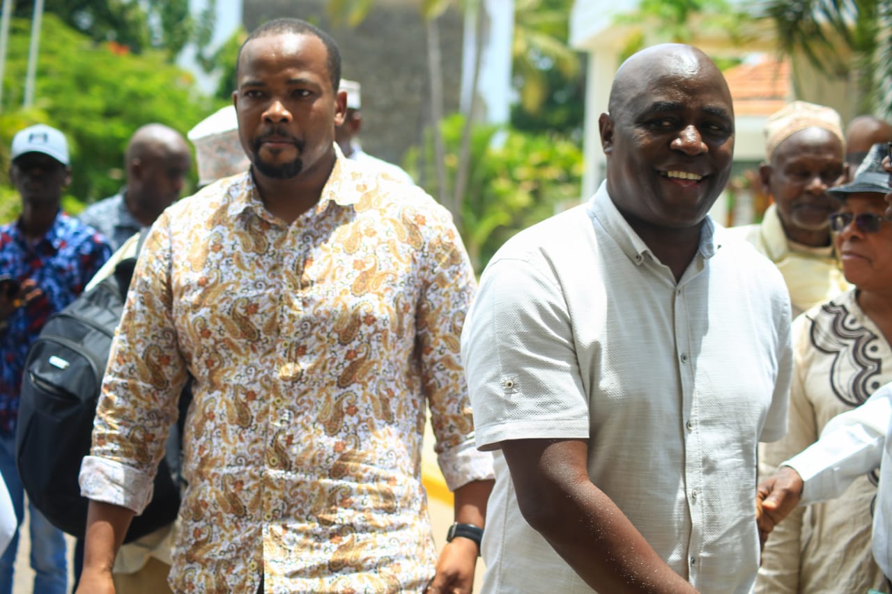 NATIONAL ASSEMBLY LANDS COMMITTEE   MEETS PS STATE DEPARTMENT ON LANDS TO DISCUSS LAND MATTERS 